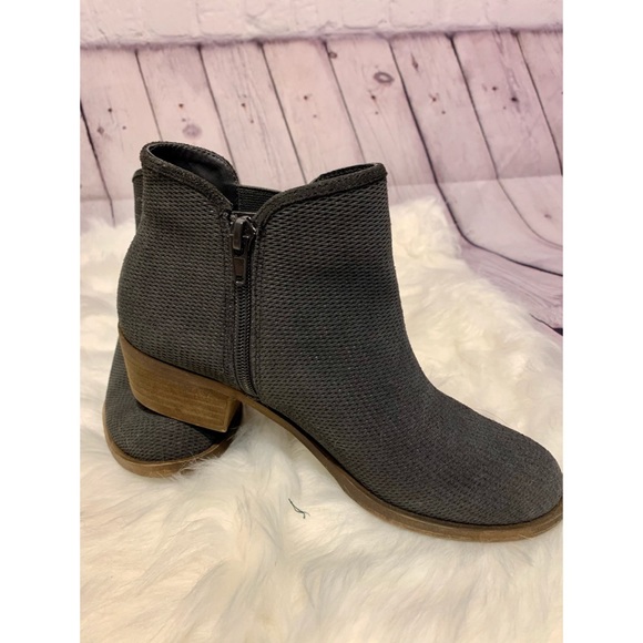 Kensie "Gerona" Women's Preforated Ankle Booties, Dark Gray w Small Heel, Sz 6.5 - Picture 11 of 16